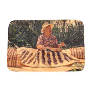 Pacific Island Weaver Photo Puzzle (6pcs)