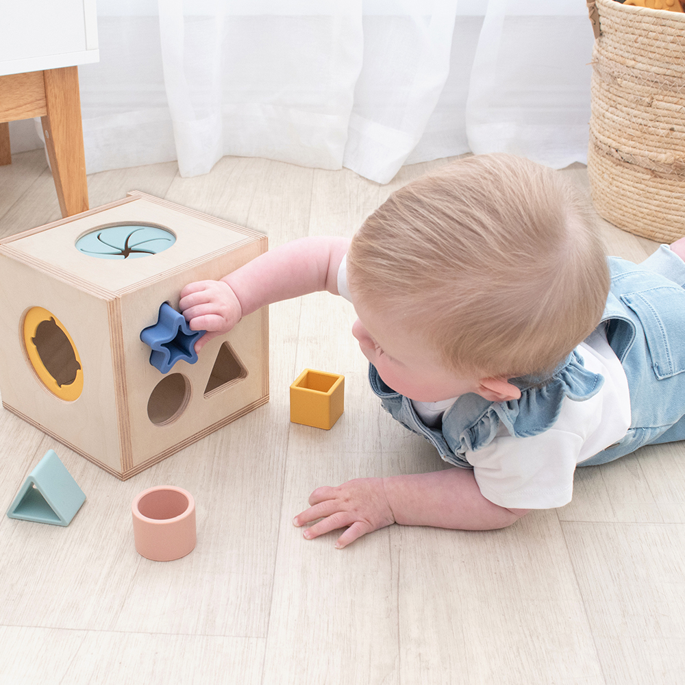 Stuff n Pull Sensory Cube (17pcs) - Image 3