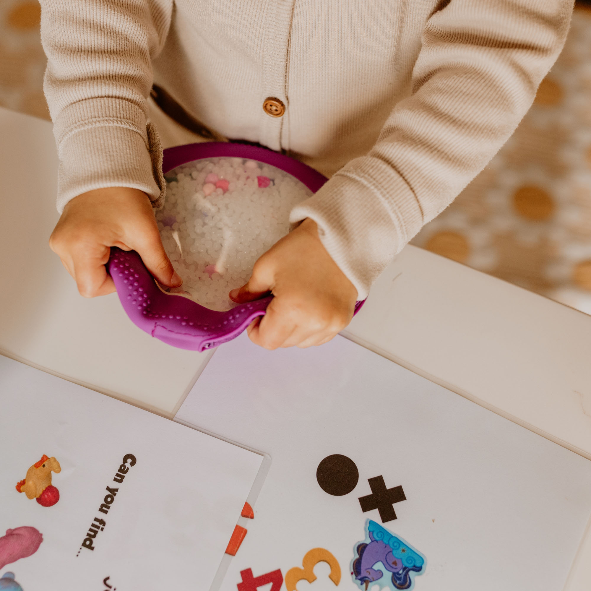 Peekaboo Sensory Bag Galaxy - Image 4