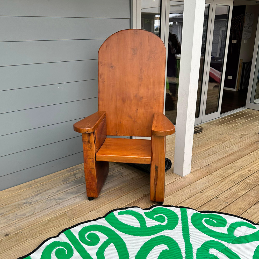 Macrocarpa Storytelling Seat - Image 2