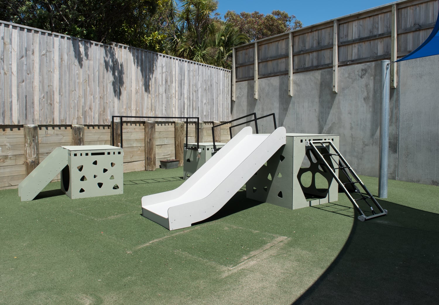 Wide Slide 118cm - Image 4