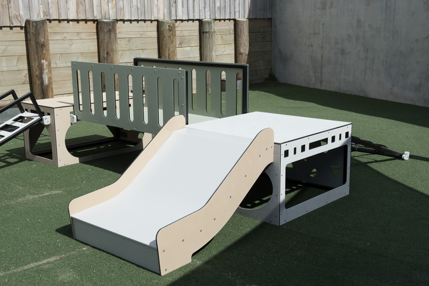 Wide Slide 58cm - Image 4