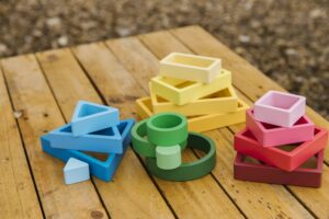 Geometric Stacking Rainbow Shapes (16pcs)