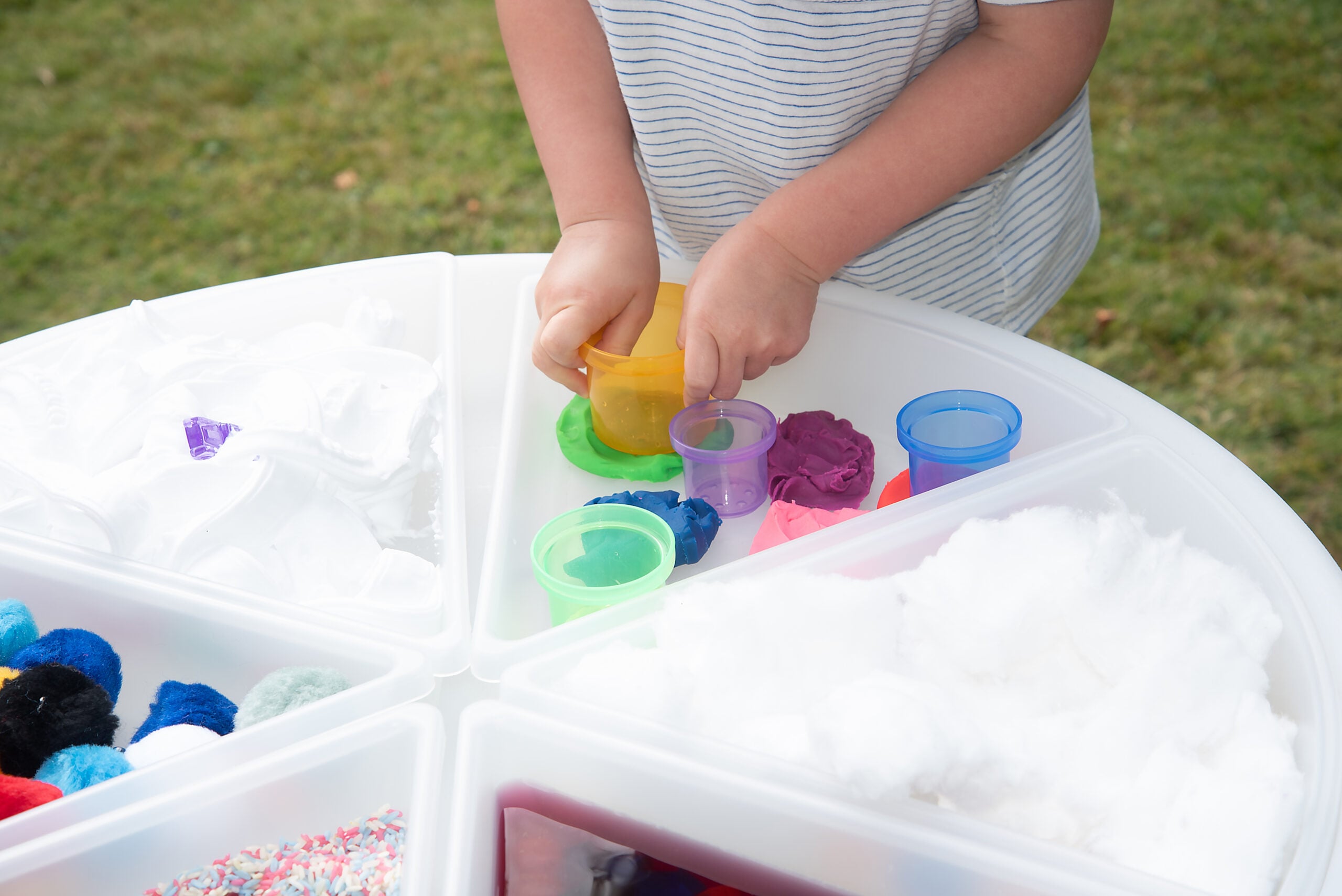 Transparent Colour Stacking Cups (9pcs) - Image 8