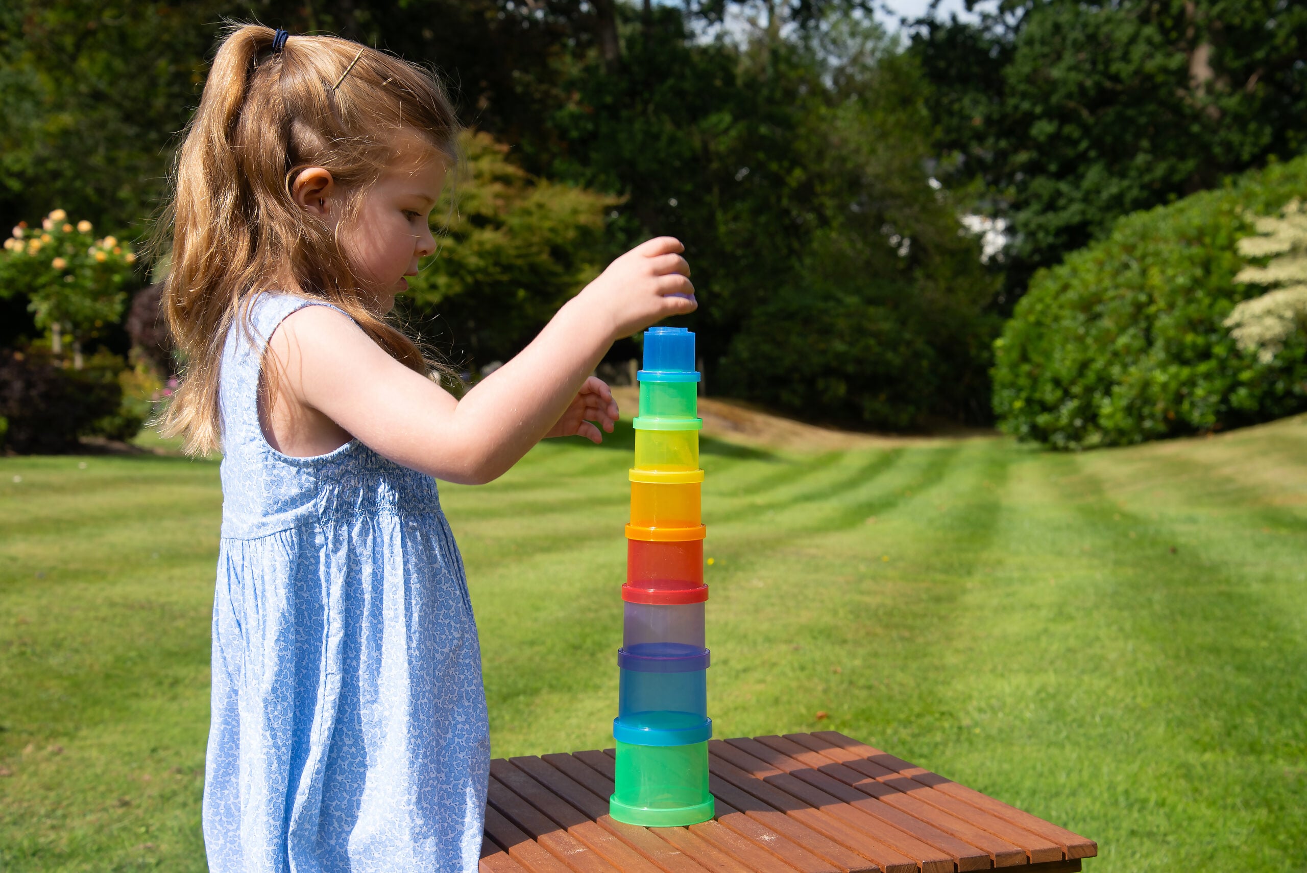 Transparent Colour Stacking Cups (9pcs) - Image 2