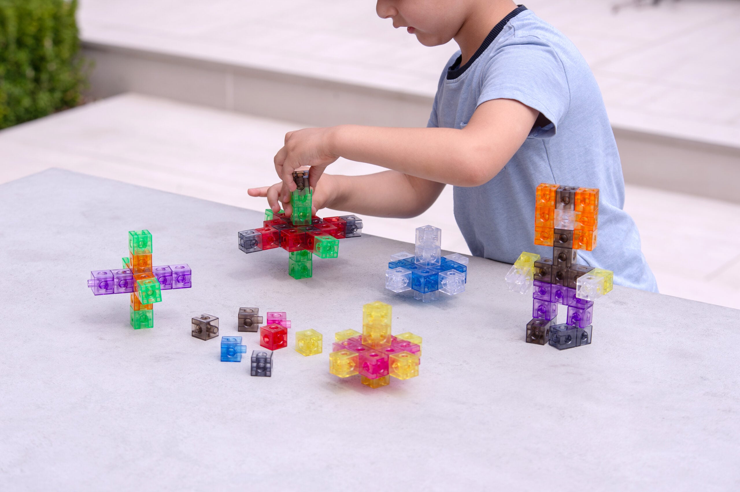 Transparent Colour Linking Cubes (100pcs) - Image 3