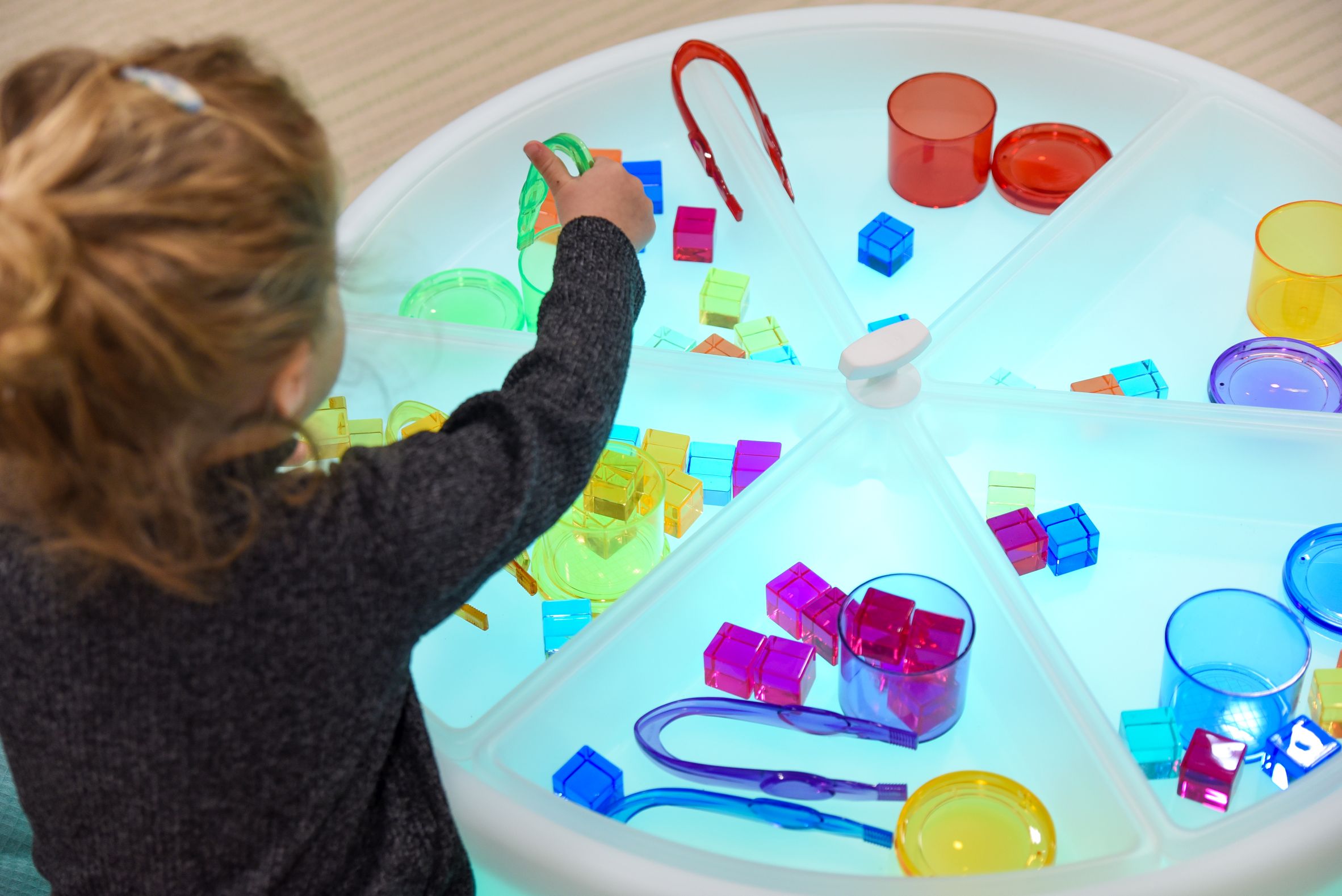 Light Up Low Discovery Table - Image 9