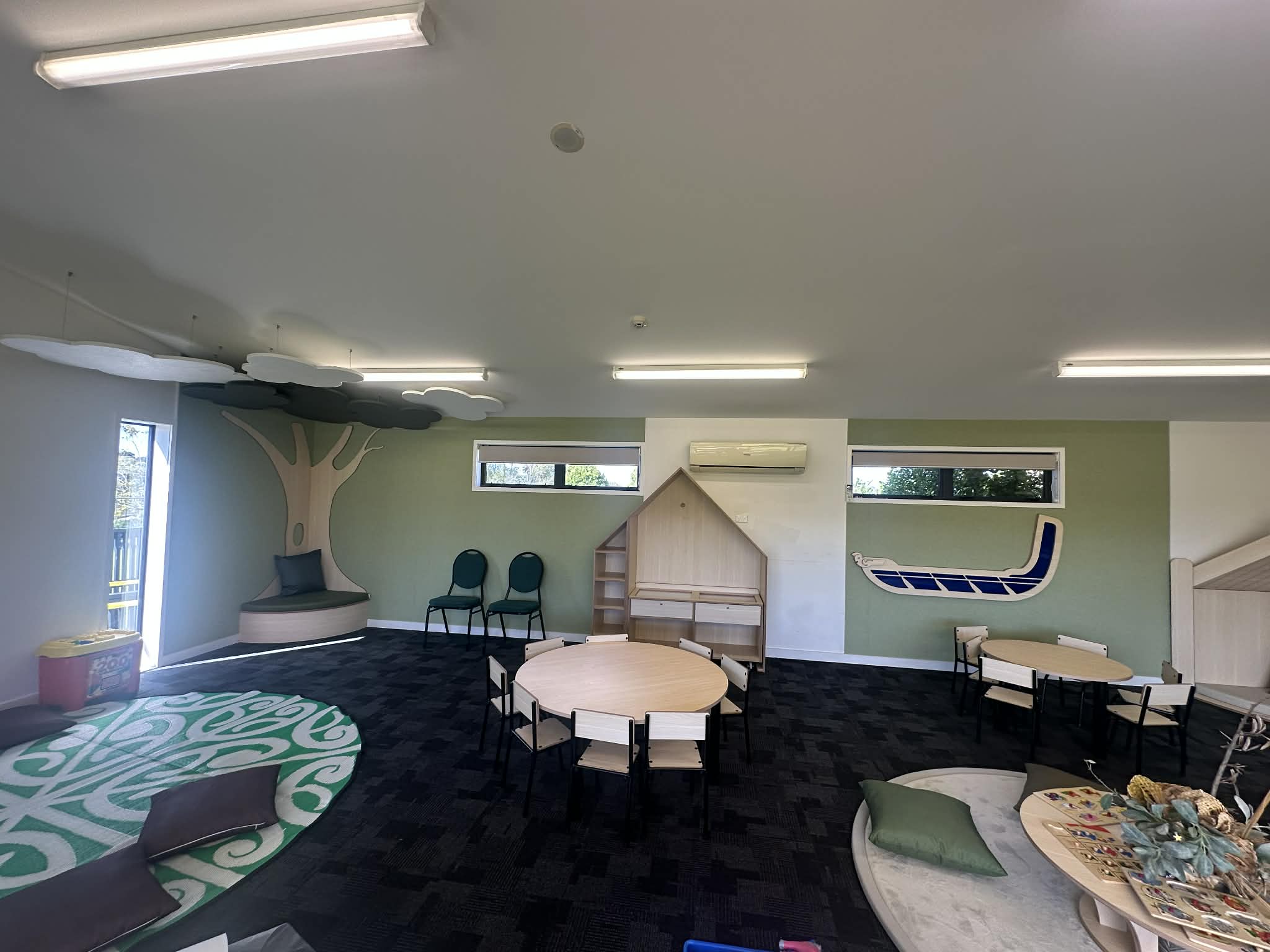 Feature acoustic wall panelling in an early learning centre